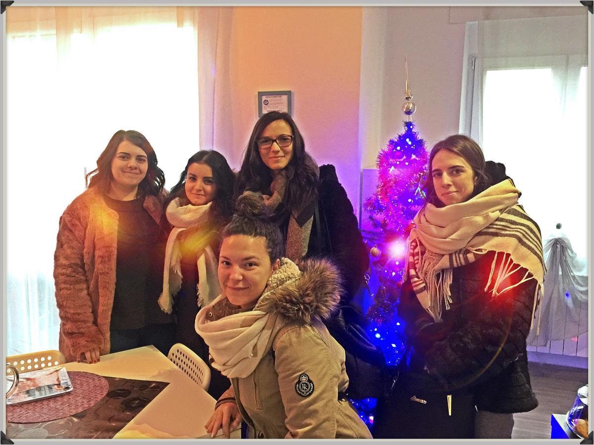 Rho Gloria 2 Otel Dış mekan fotoğraf