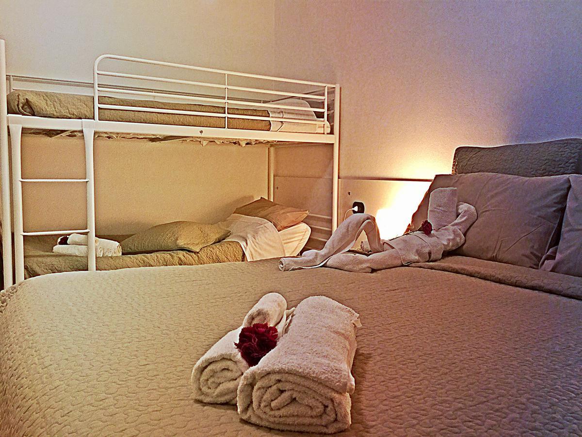 Rho Gloria 2 Otel Dış mekan fotoğraf