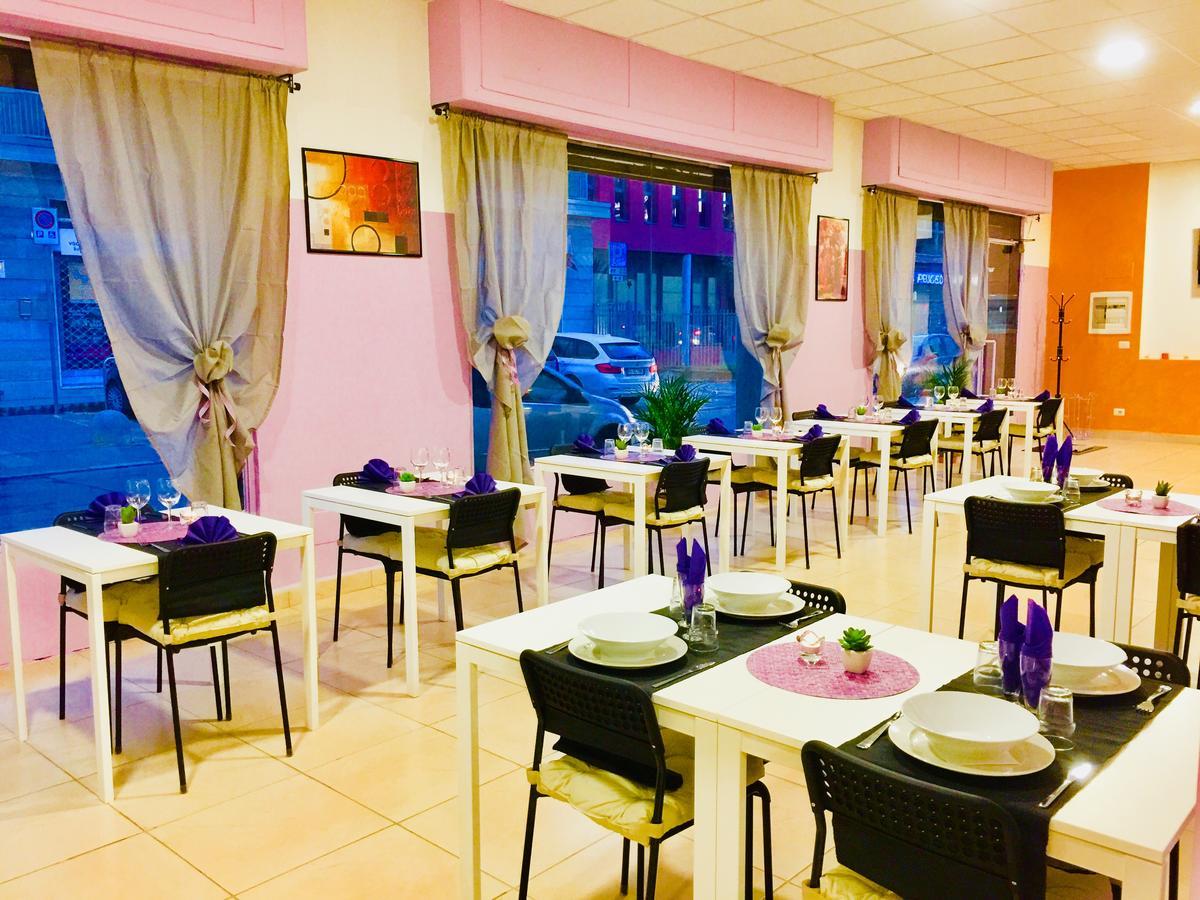 Rho Gloria 2 Otel Dış mekan fotoğraf
