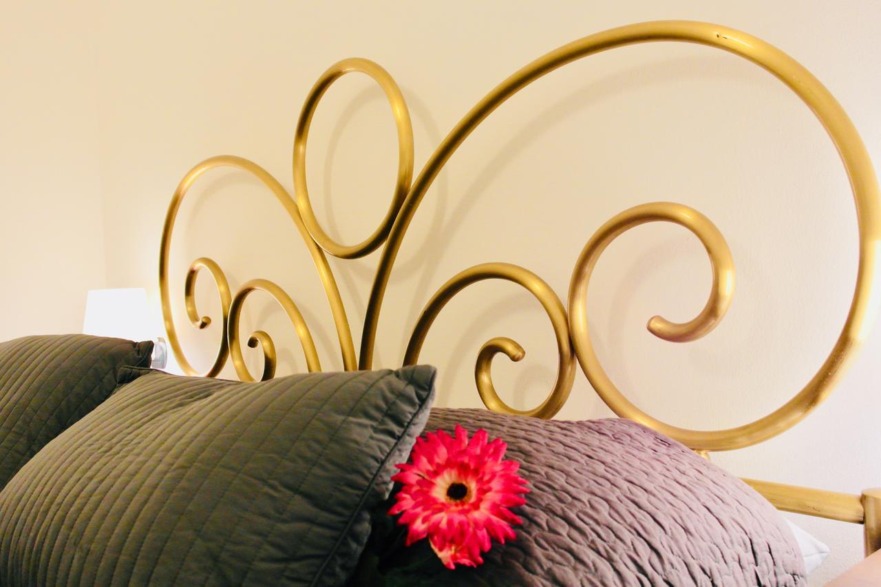 Rho Gloria 2 Otel Dış mekan fotoğraf