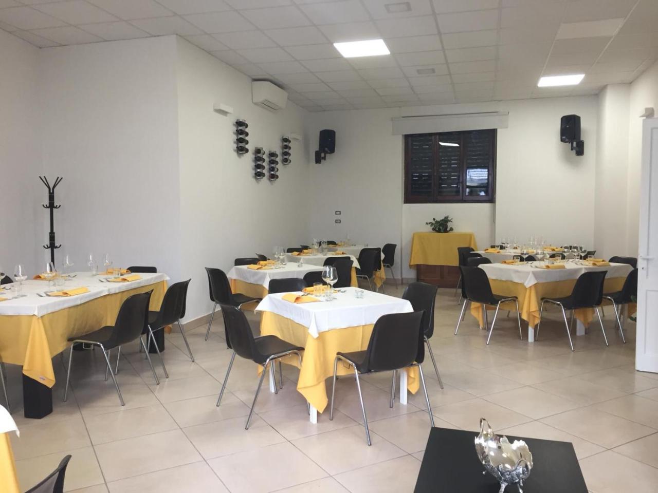 Rho Gloria 2 Otel Dış mekan fotoğraf